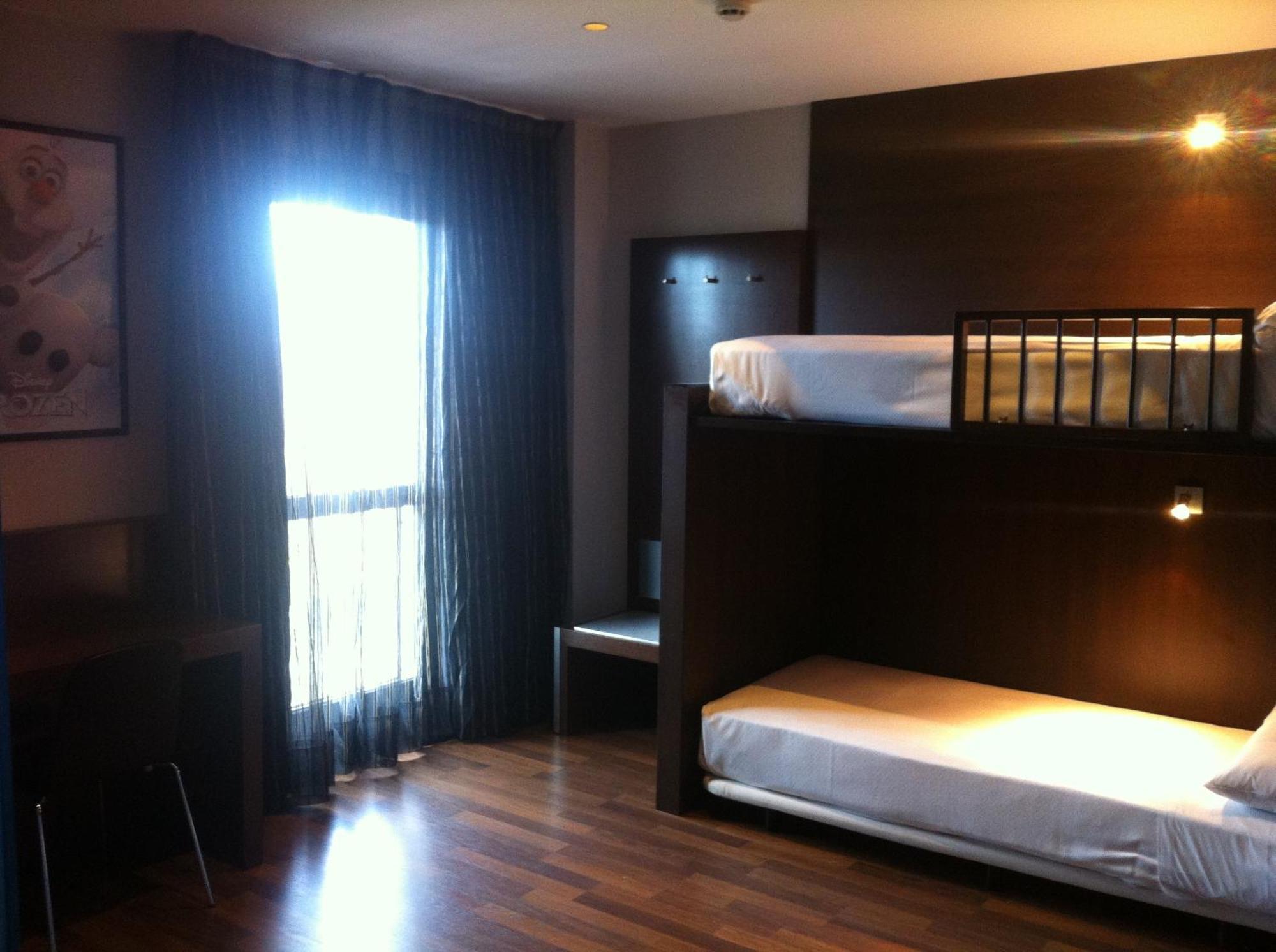 Tach Madrid Airport Hotel Room photo